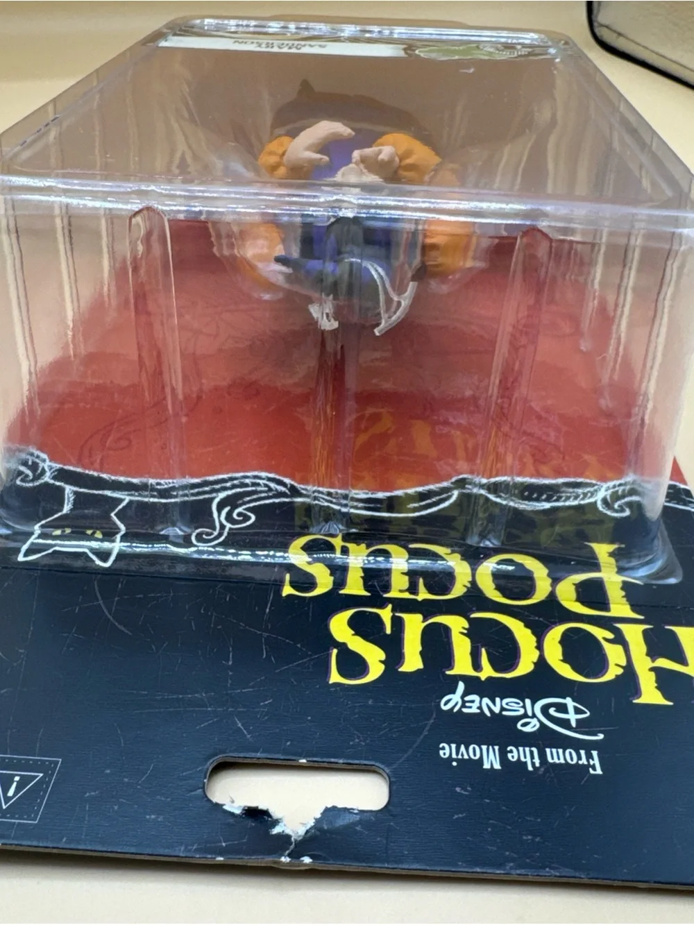 NECA Disney Hocus Pocus Mary Sanderson Toony Terror 6” Action Figure New